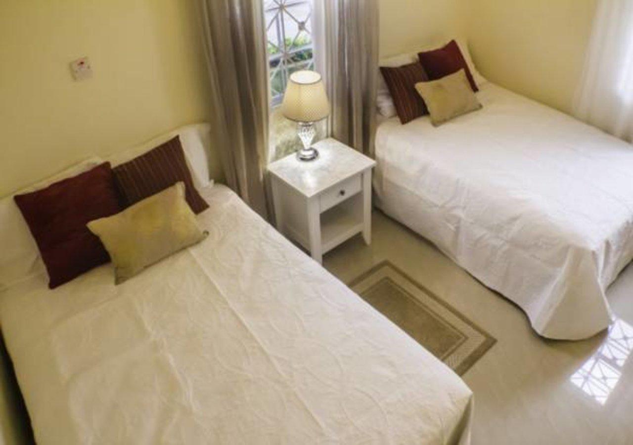 N2N Suites - Ochio Rios Vacation Home أوشو ريوس المظهر الخارجي الصورة